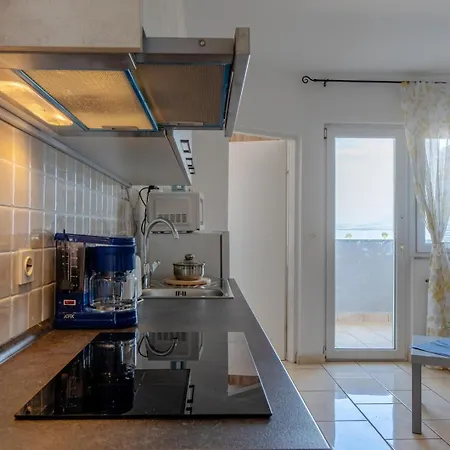 Apartment By The Sea - 21579